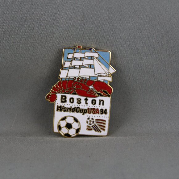 World Cup 1994 Pin - Match Location Pin Boston Lobster and Ship - Peter David - Picture 1 of 3